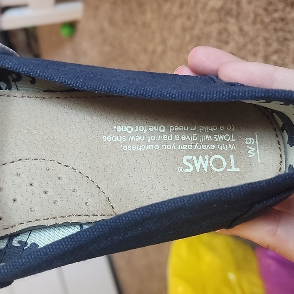 Tom's shoes - Picture 3 of 3